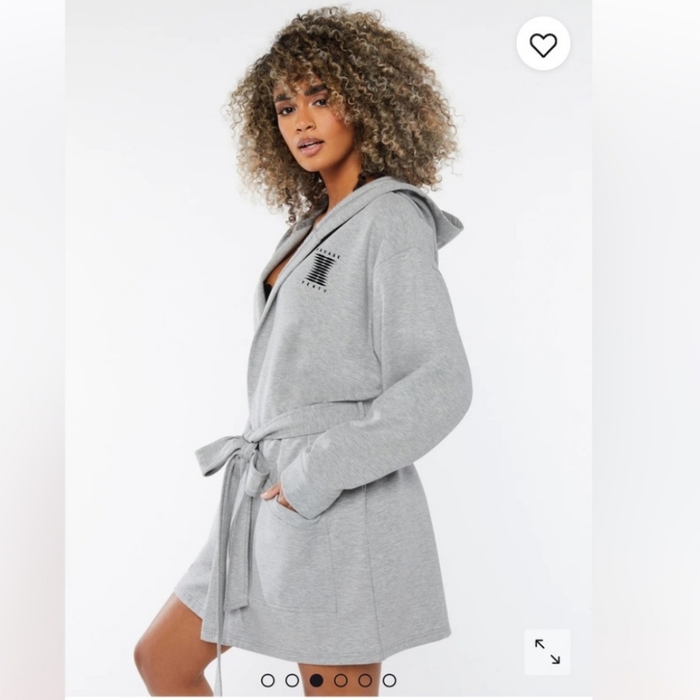 Savage X Fenty Robe, Size 1X, Hooded, Gray, Cotton Blend, Pockets, Logo Graphic